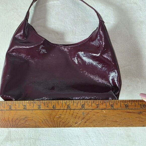 Old Navy Mini Hobo Bag Burgundy Magnet Snap Close Interior Pocket Vegan Leather - Picture 5 of 6